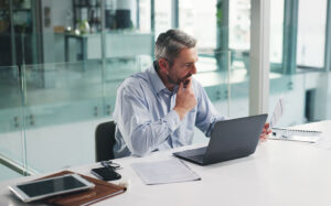 Learn why most AR processes fail and invoice follow-up best practices.